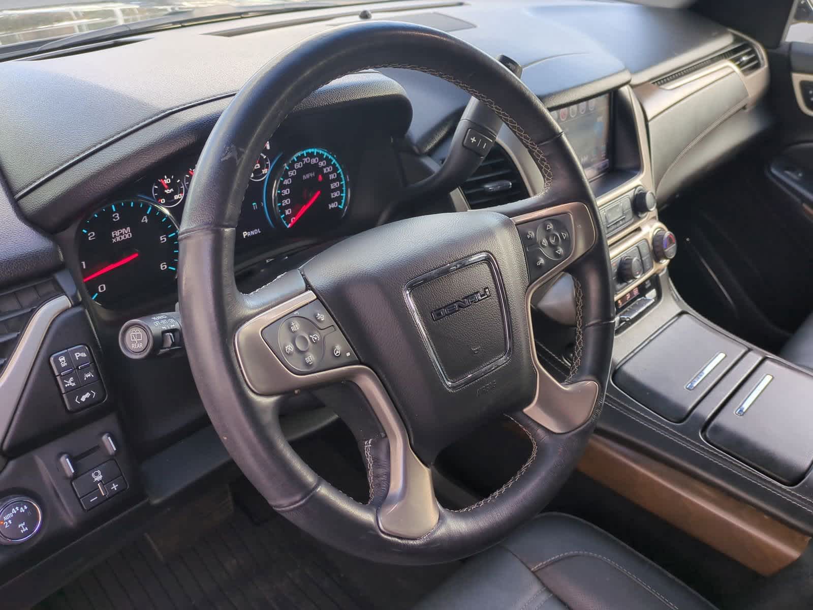 2020 GMC Yukon XL Denali 17