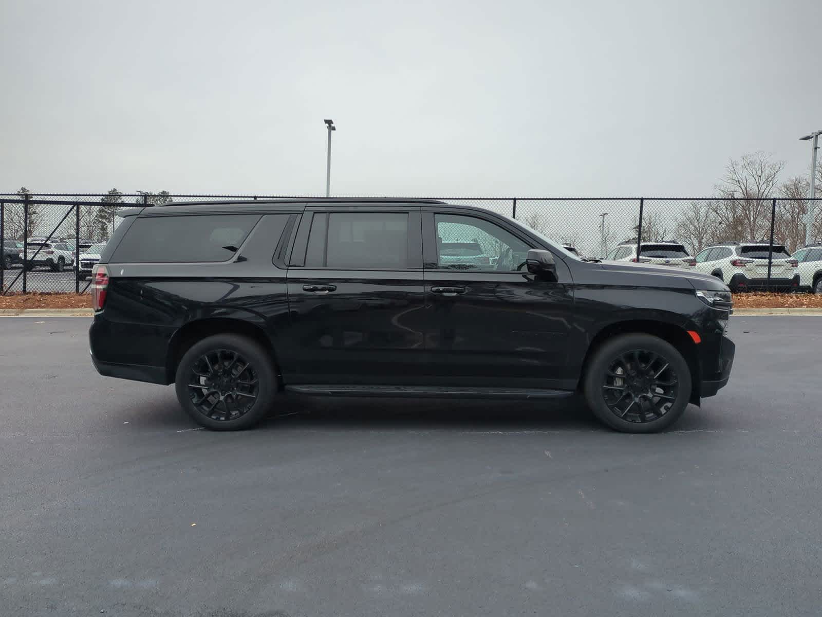 2022 Chevrolet Suburban RST 10