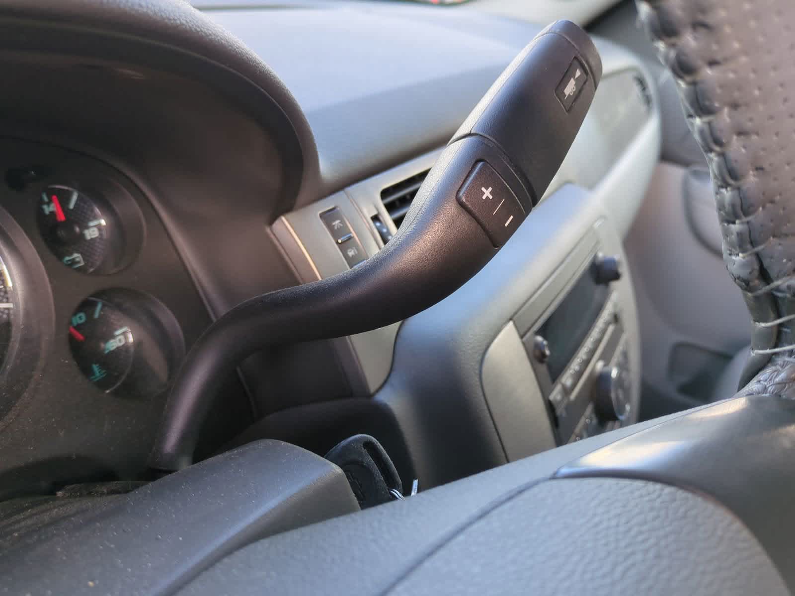 2010 Chevrolet Tahoe LT 25