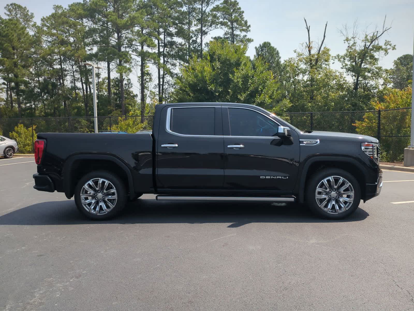 2023 GMC Sierra 1500 Denali 4WD Crew Cab 147 11