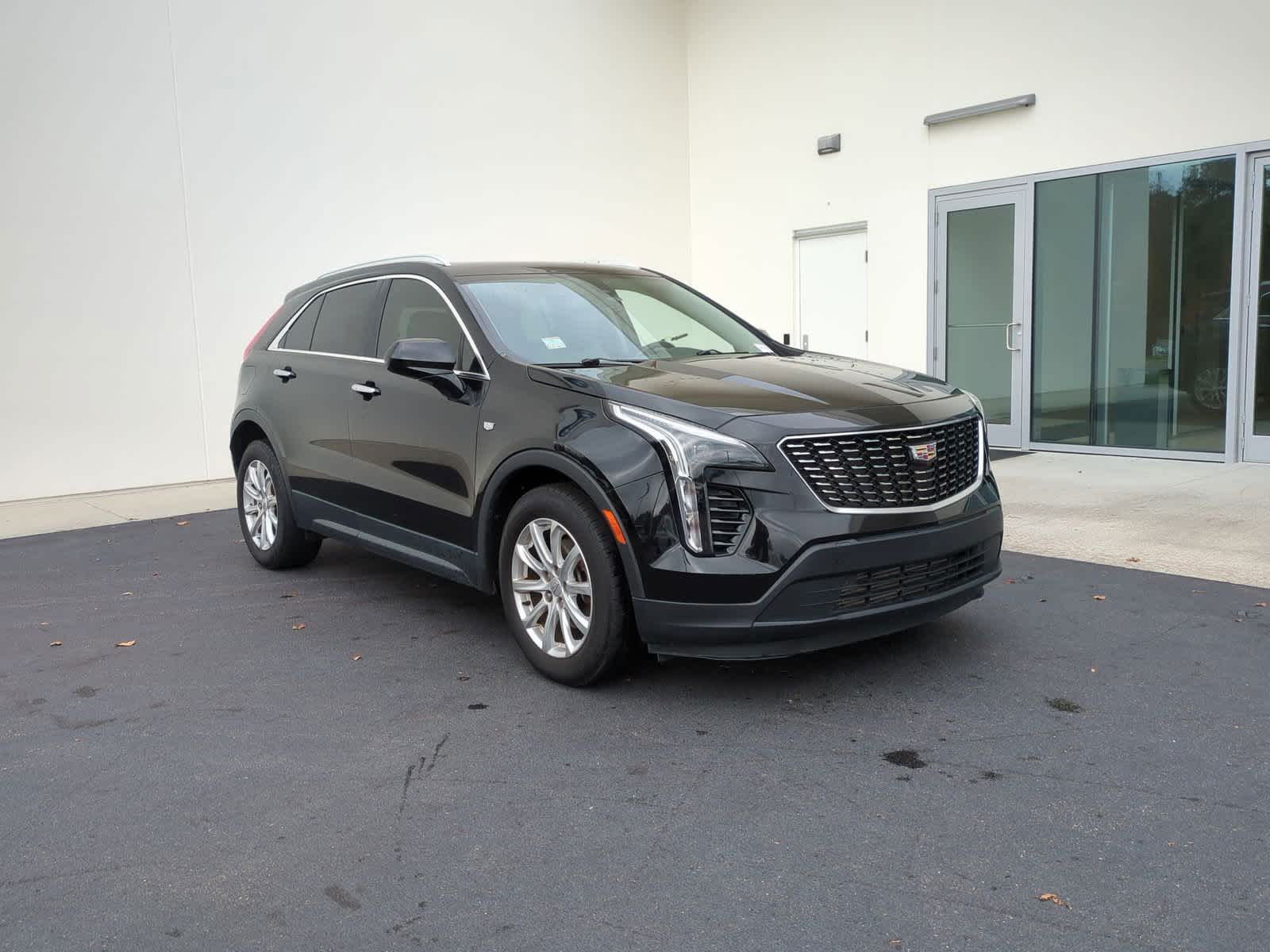 2019 Cadillac XT4 FWD Luxury 2