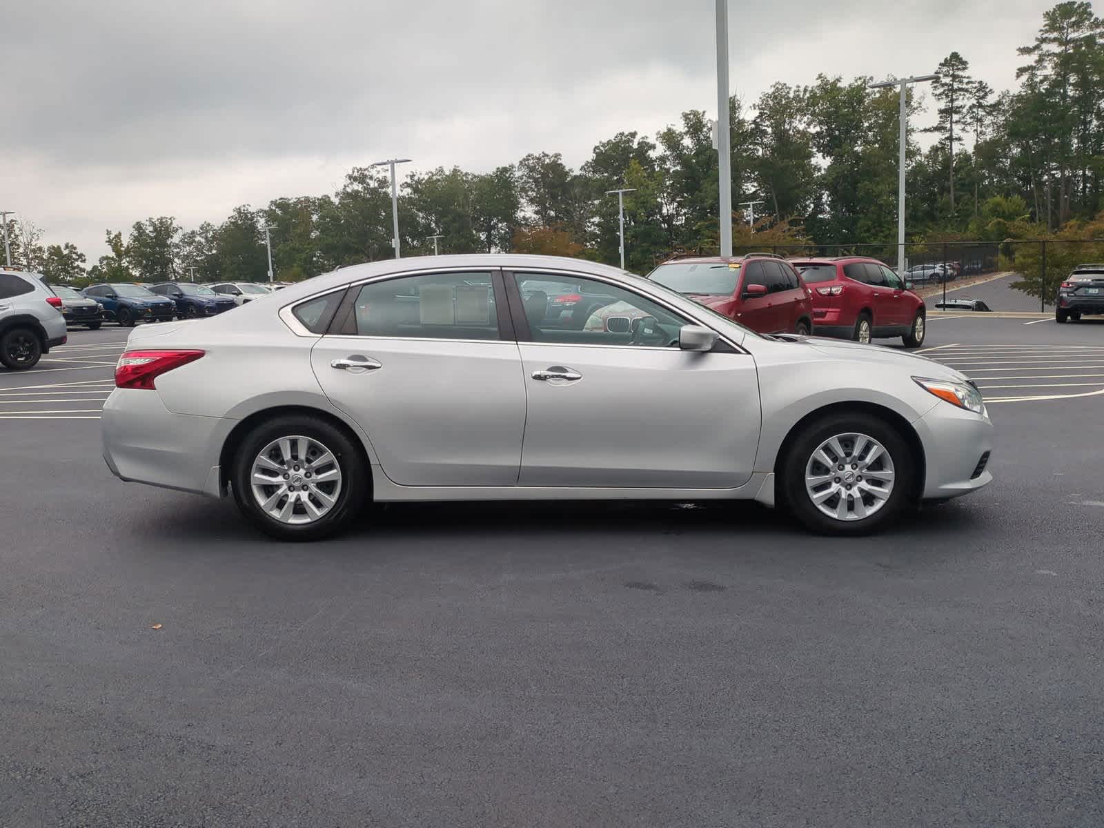 2017 Nissan Altima 2.5 S 11