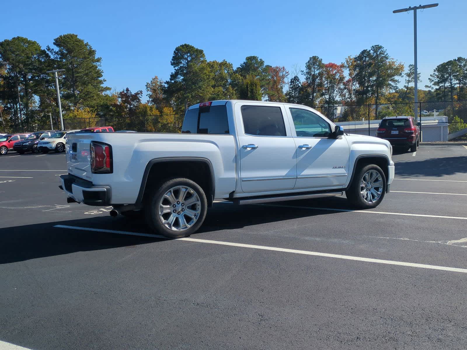 2017 GMC Sierra 1500 Denali 4WD Crew Cab 143.5 9