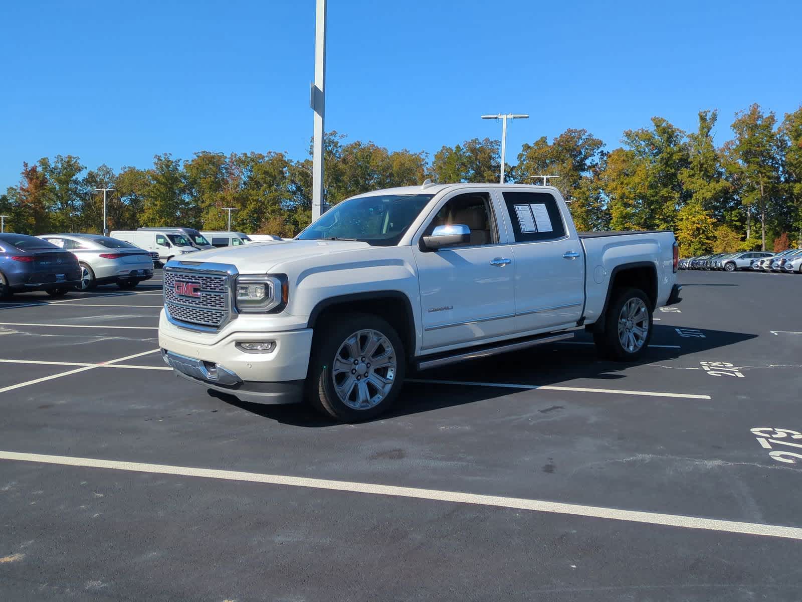 2017 GMC Sierra 1500 Denali 4WD Crew Cab 143.5 4