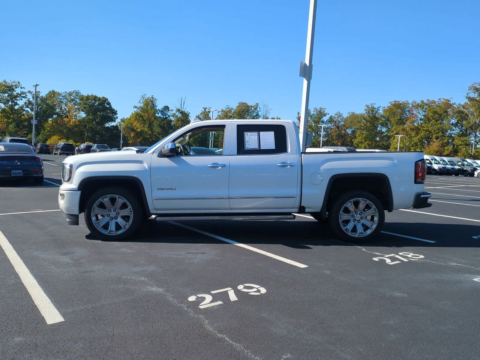 2017 GMC Sierra 1500 Denali 4WD Crew Cab 143.5 7