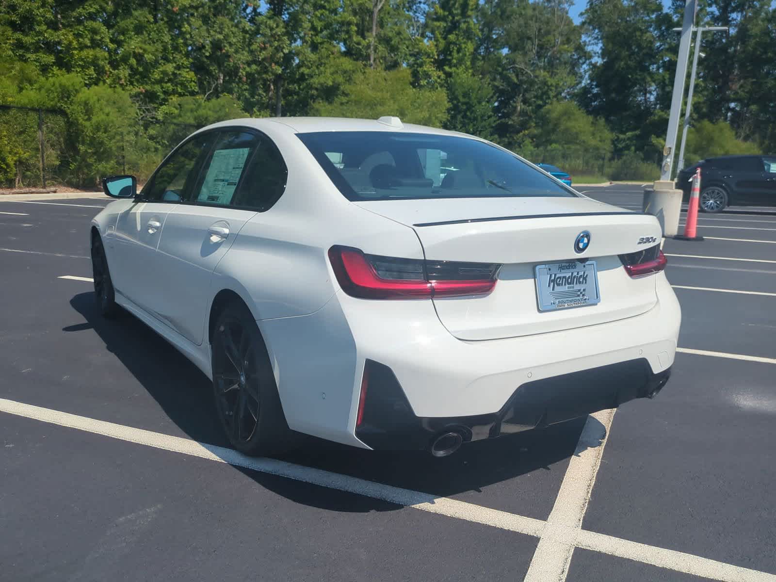 2024 BMW 3 Series 330e 8