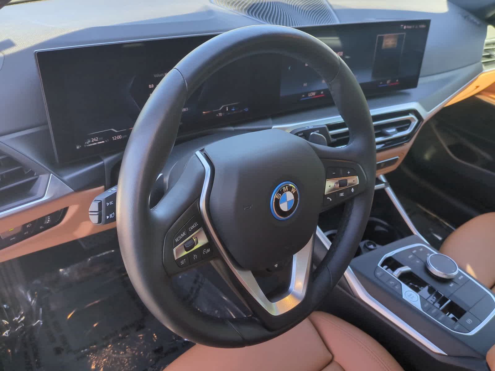 2024 BMW 3 Series 330e xDrive 18