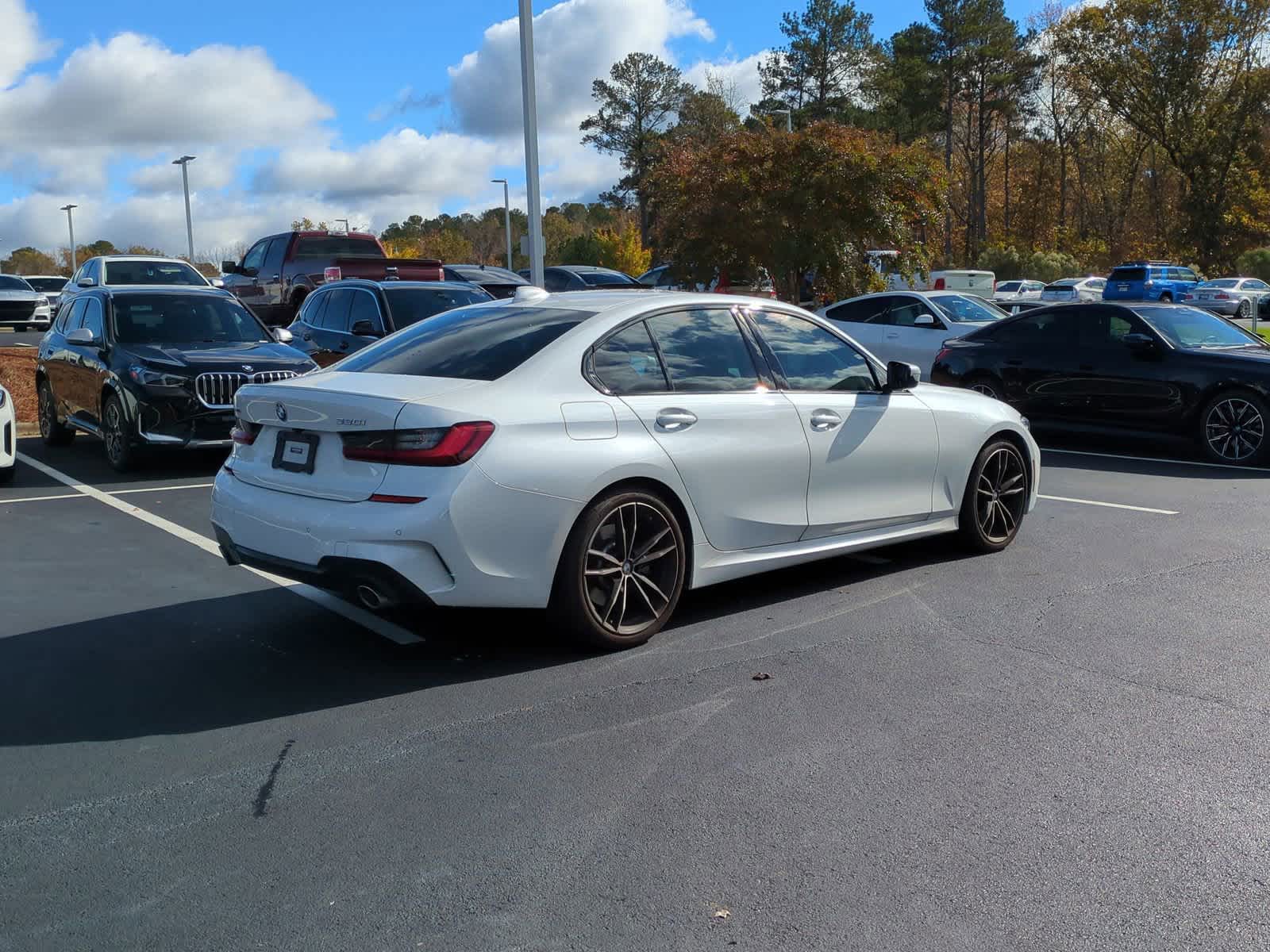 2022 BMW 3 Series 330i xDrive 10