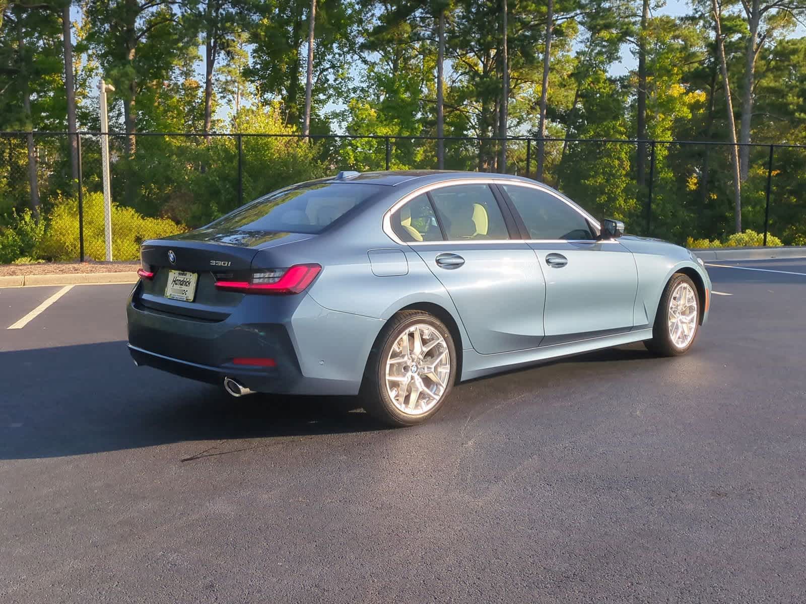 2025 BMW 3 Series 330i 9