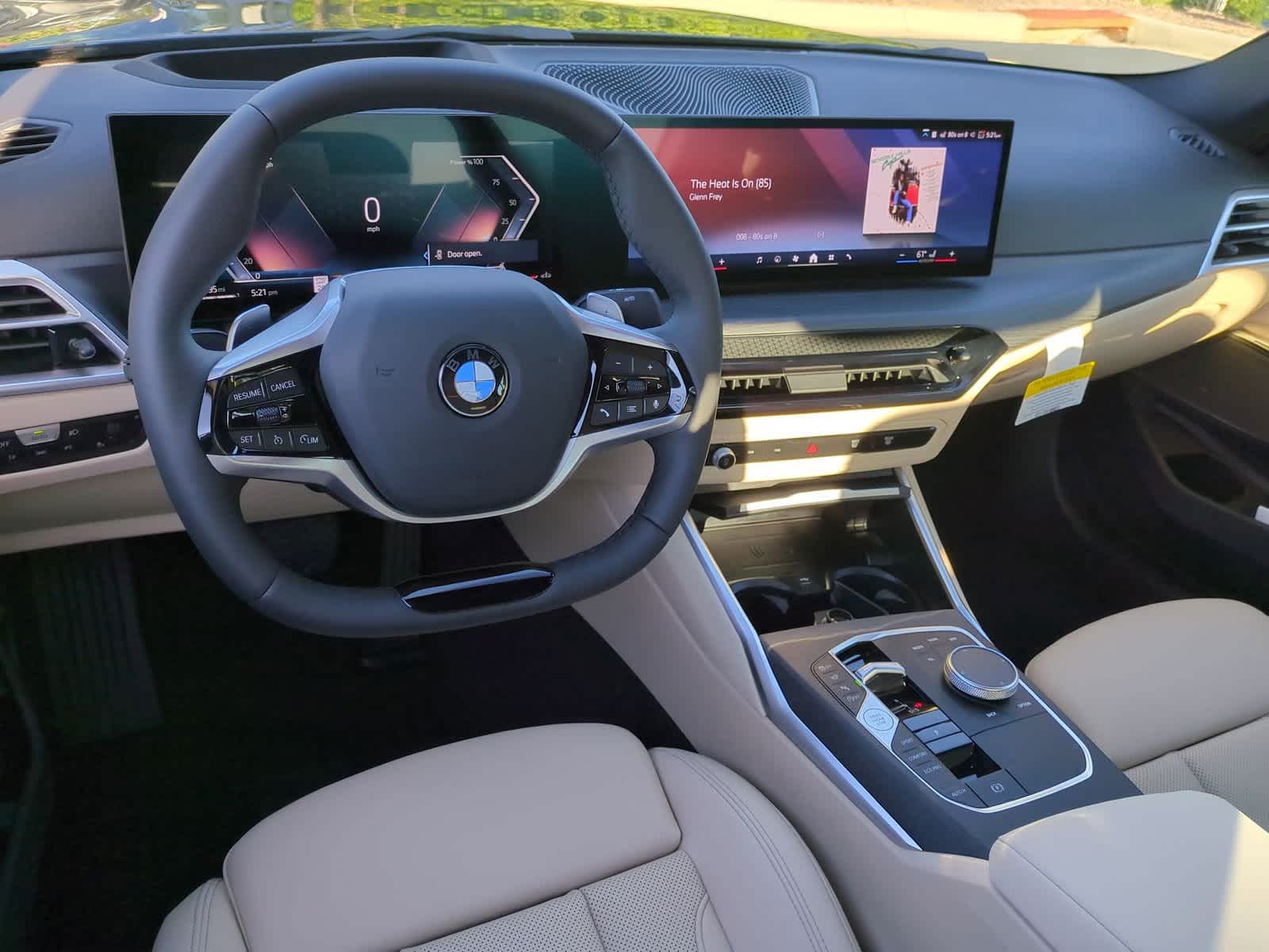 2025 BMW 3 Series 330i 28