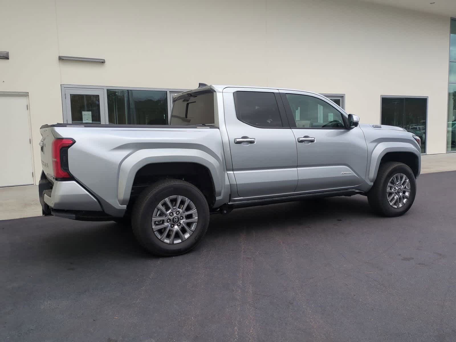 2024 Toyota Tacoma Limited Hybrid Double Cab 5 Bed AT 9