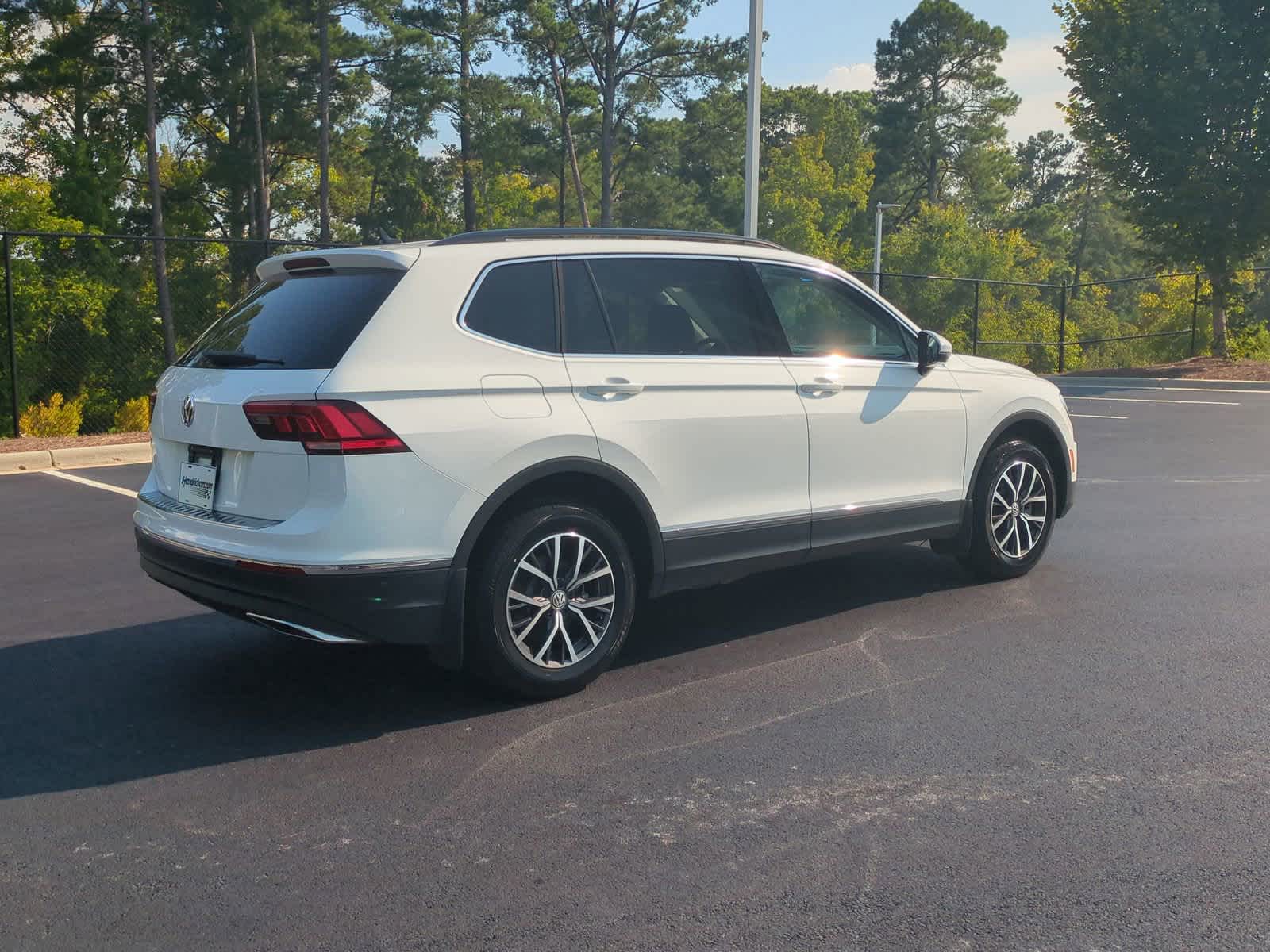 2020 Volkswagen Tiguan SE 10