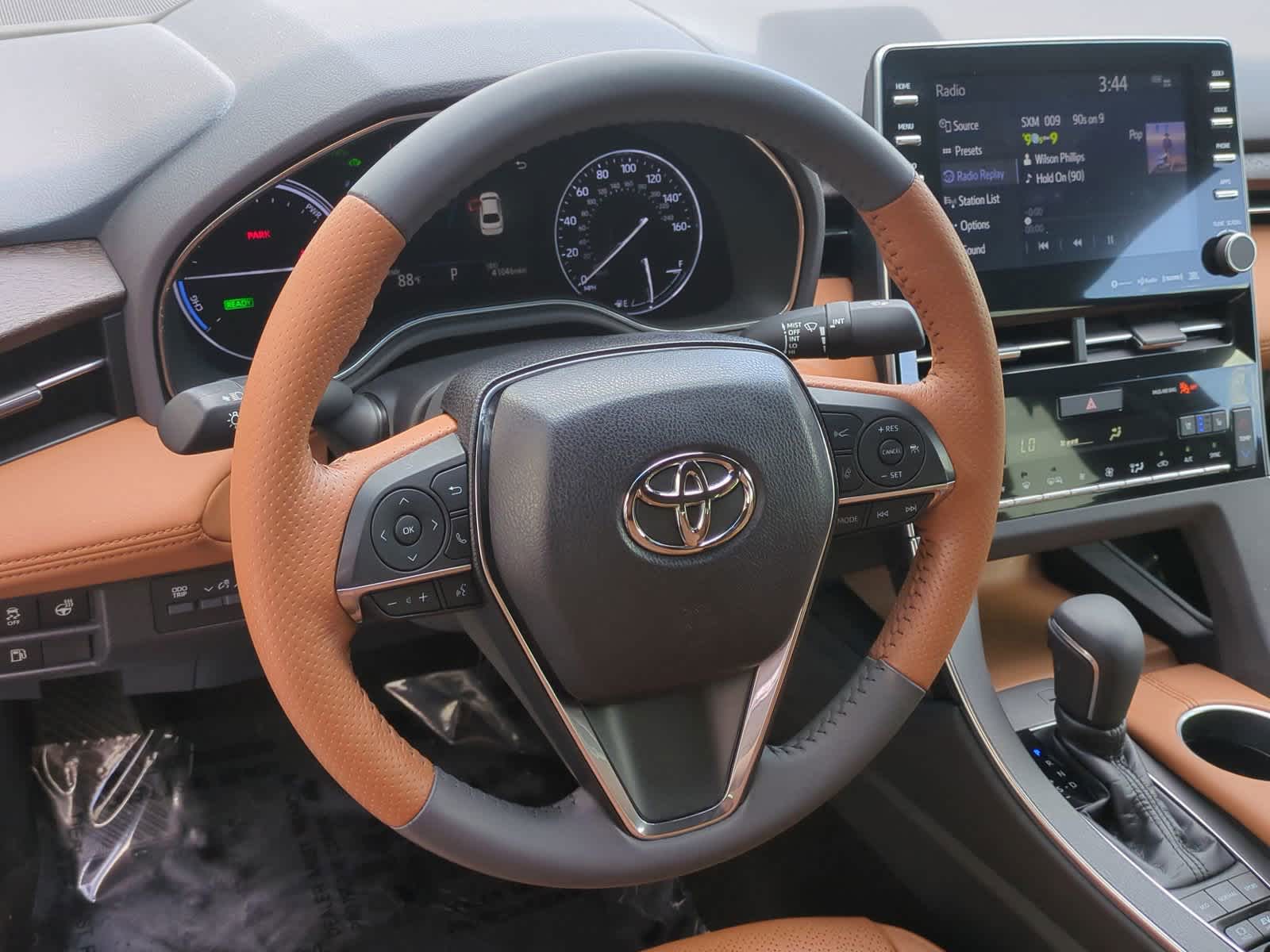 2019 Toyota Avalon Hybrid Limited 18