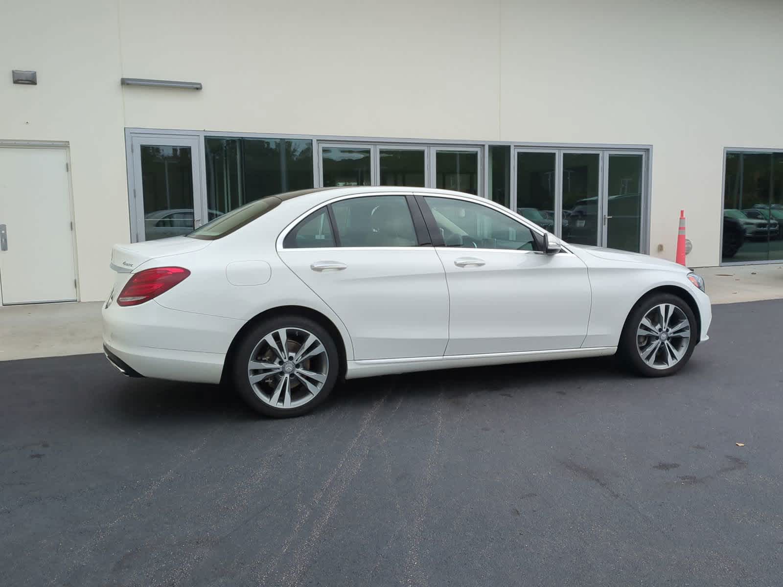 2015 Mercedes-Benz C-Class C 300 10