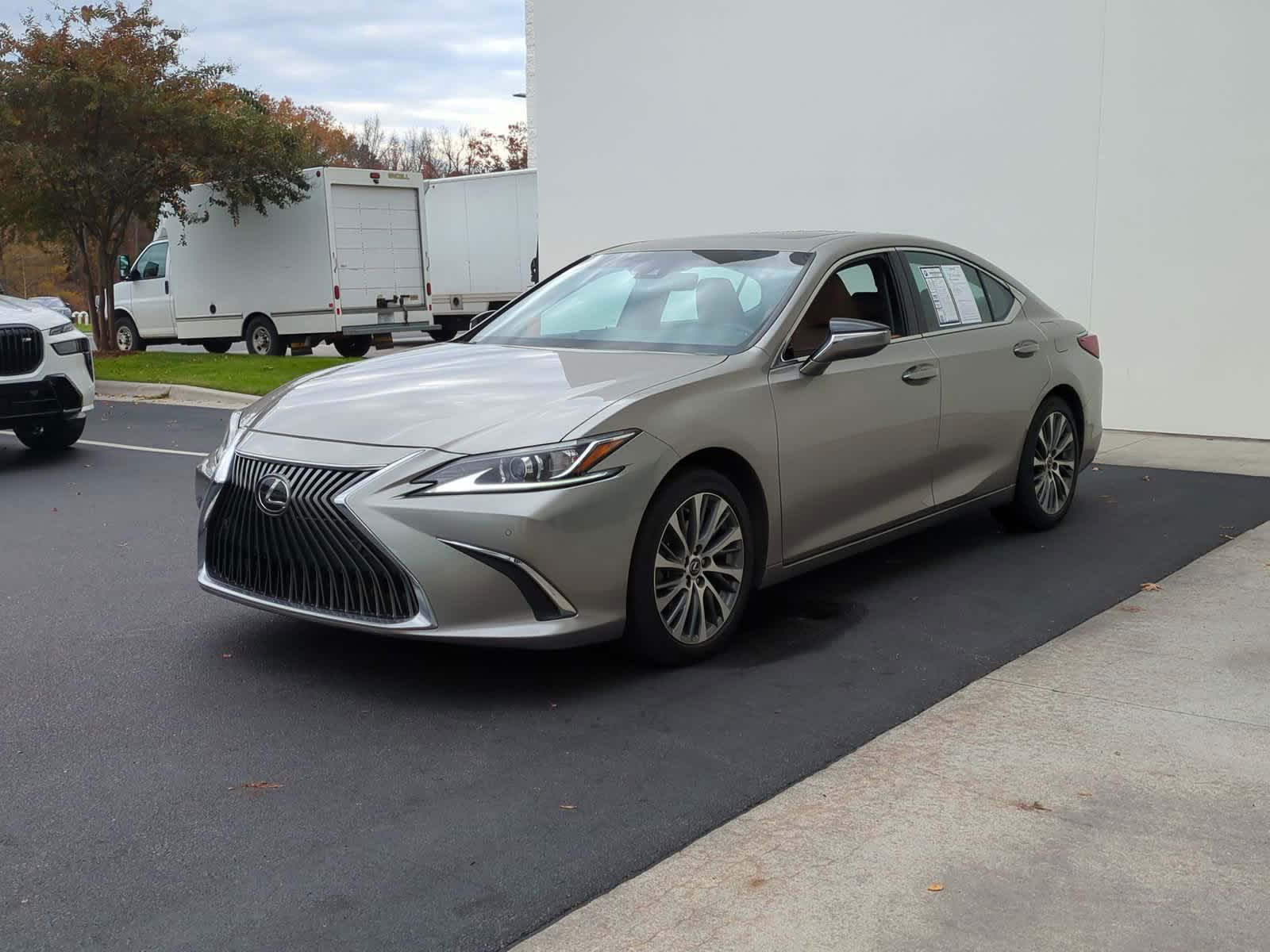 2020 Lexus ES  4