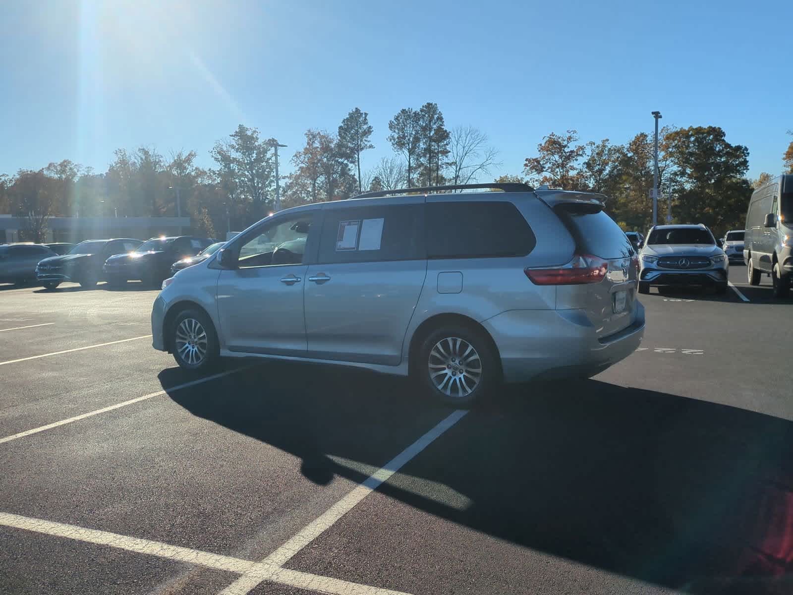 2020 Toyota Sienna XLE 8