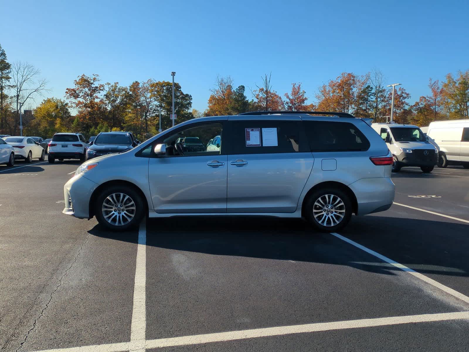 2020 Toyota Sienna XLE 7