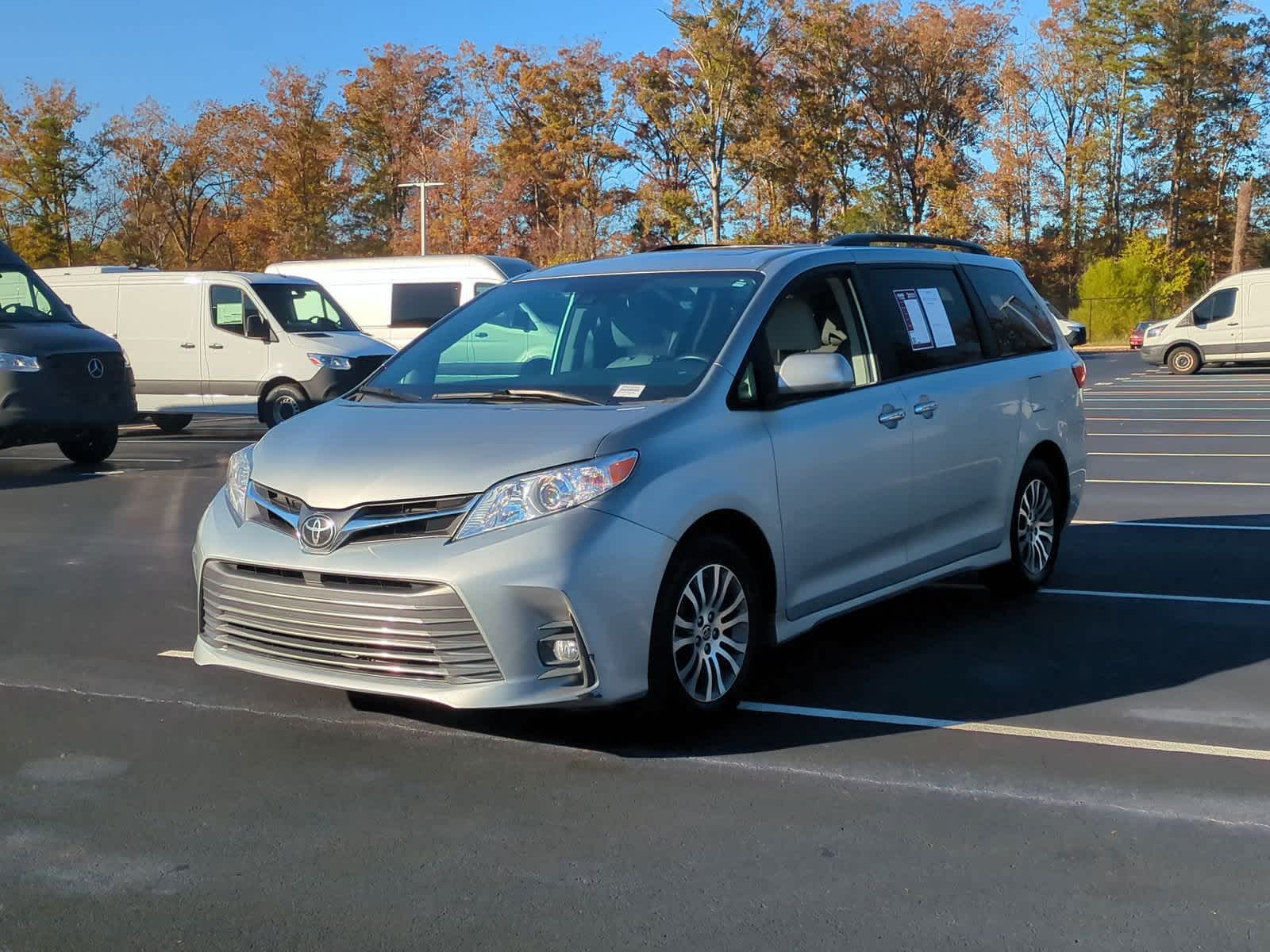 2020 Toyota Sienna XLE 4