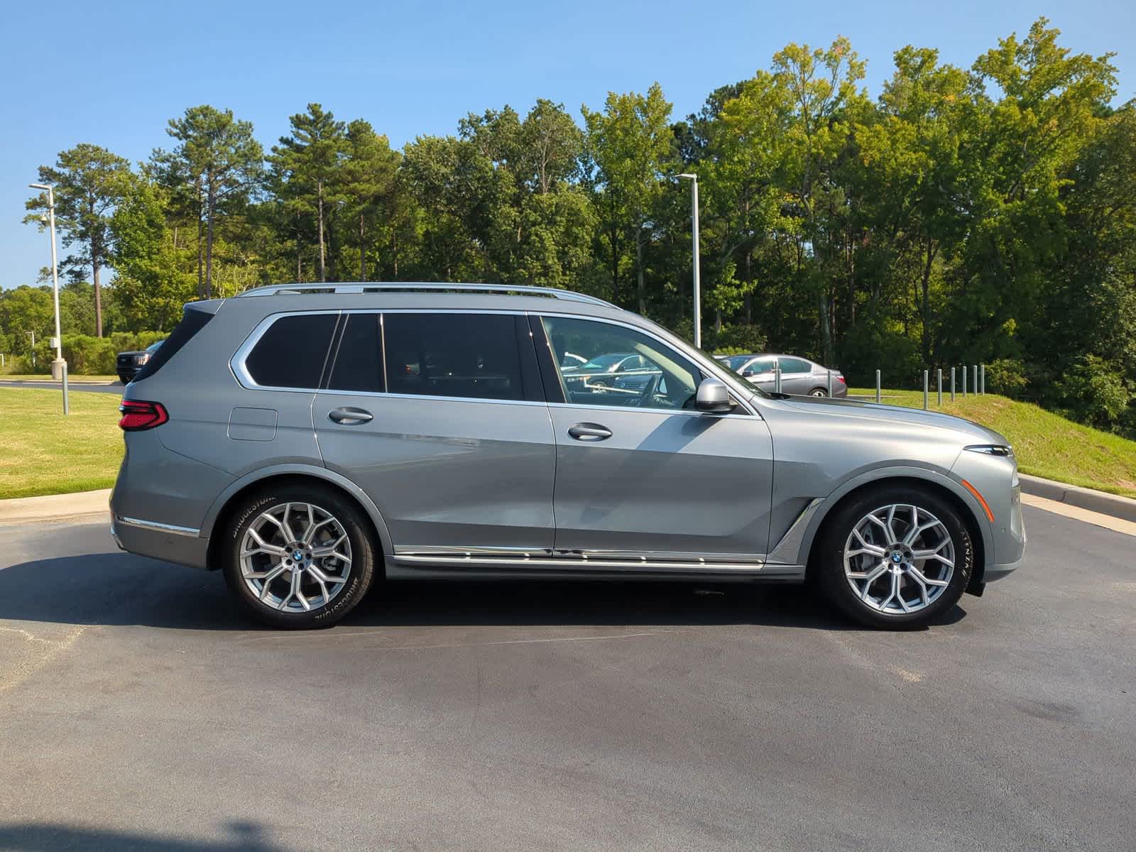 2024 BMW X7 xDrive40i 11