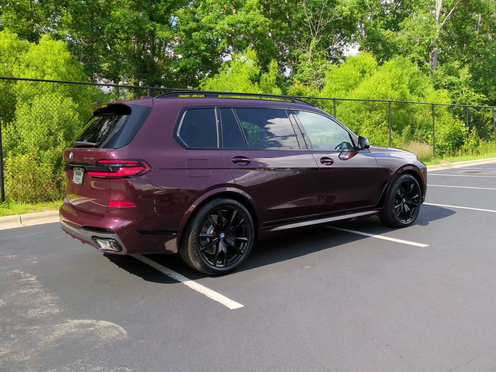 2025 BMW X7 xDrive40i 10