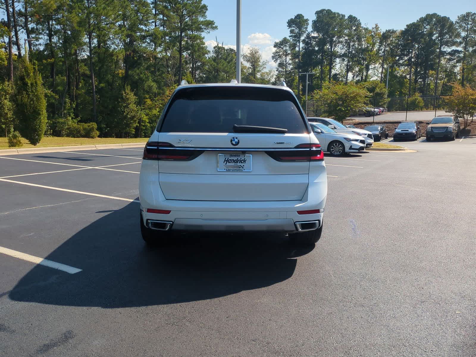 2025 BMW X7 xDrive40i 9