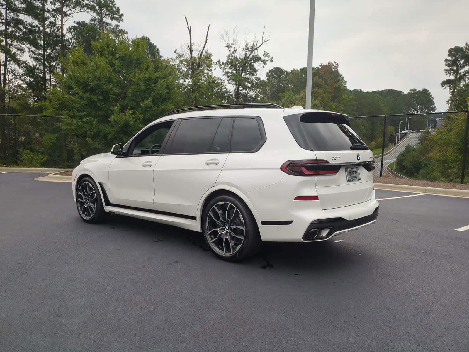 2025 BMW X7 xDrive40i 8