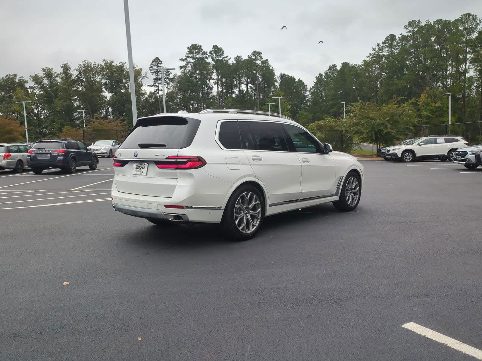 2025 BMW X7 xDrive40i 10