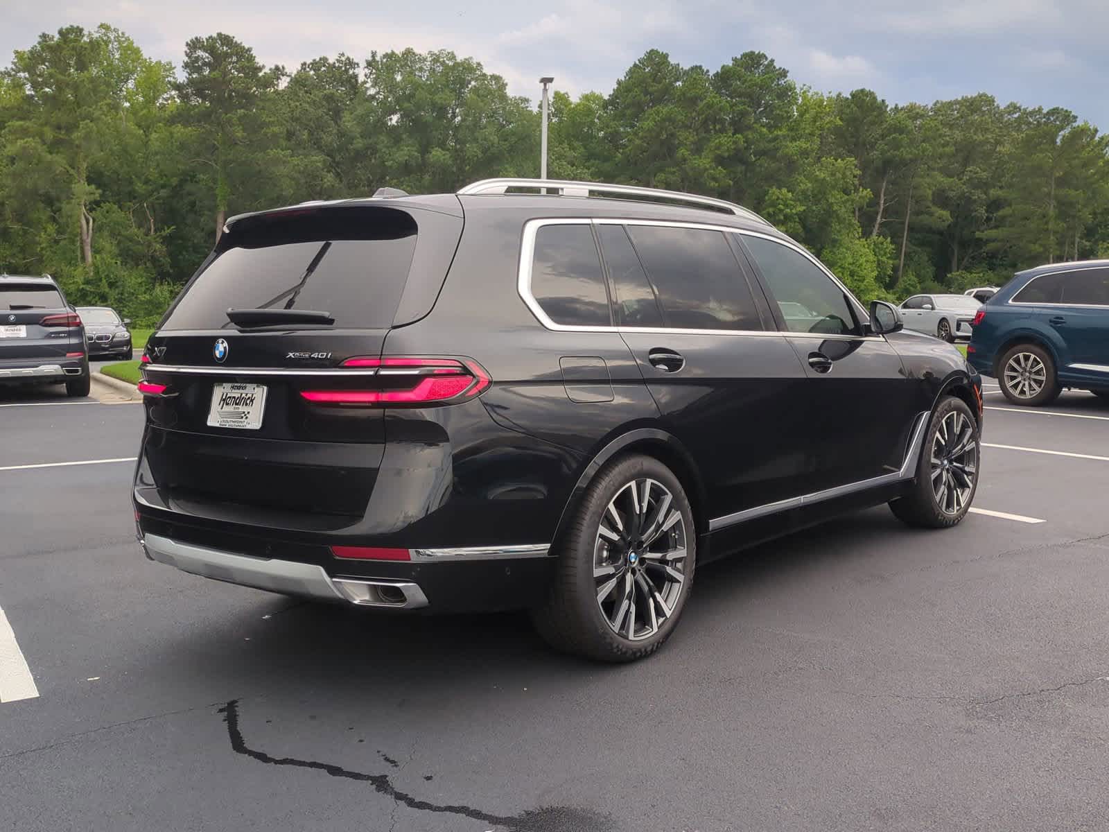 2025 BMW X7 xDrive40i 10