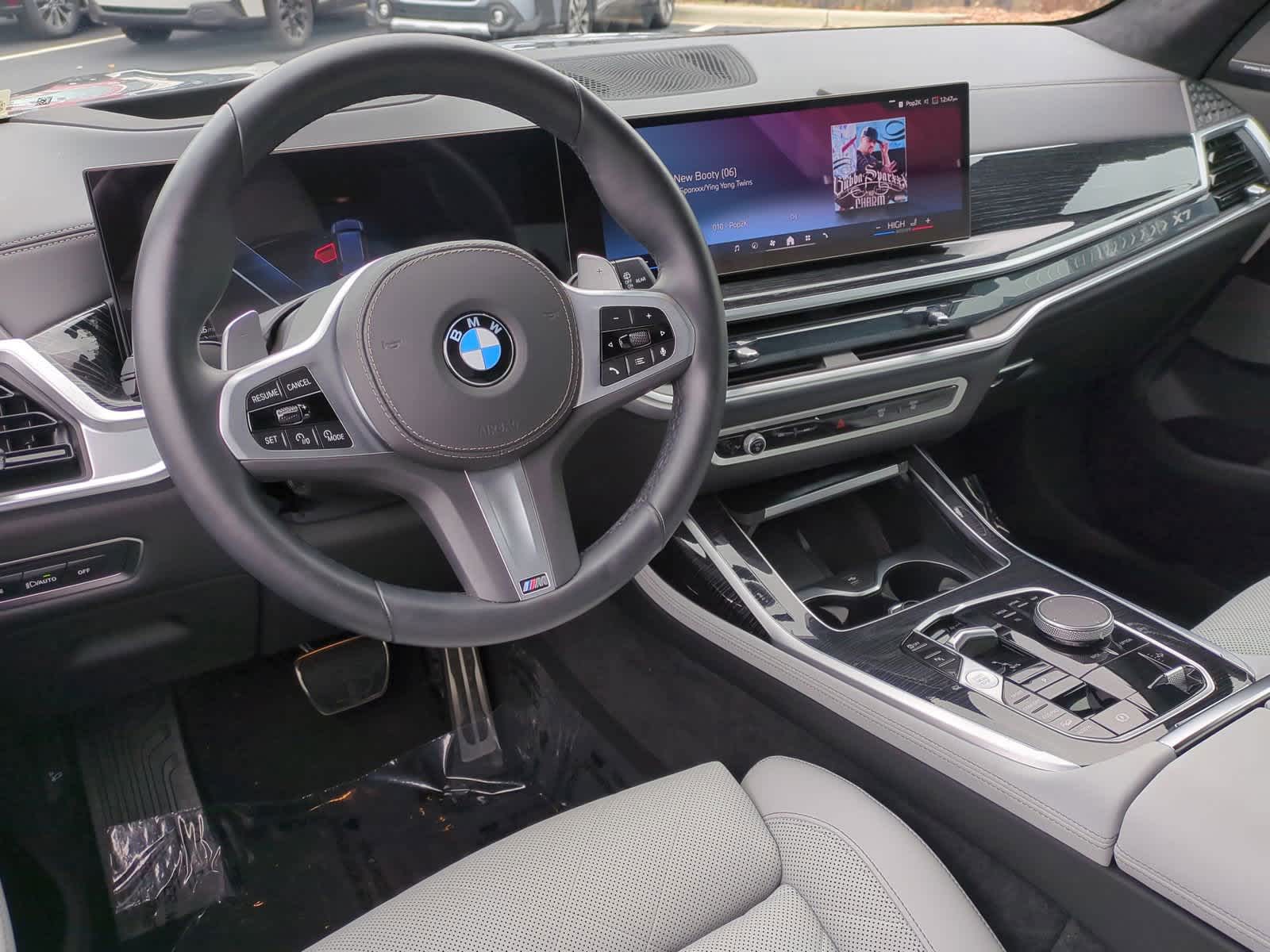 2025 BMW X7 xDrive40i 27