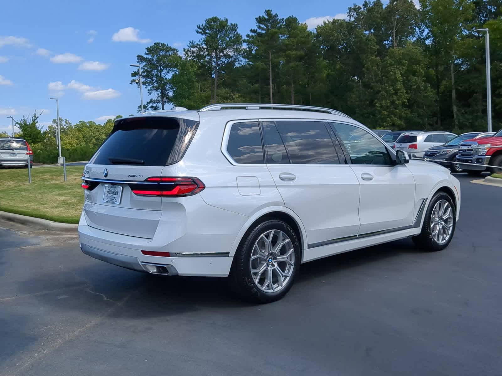 2025 BMW X7 xDrive40i 10