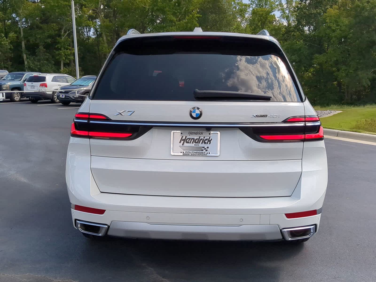 2025 BMW X7 xDrive40i 9