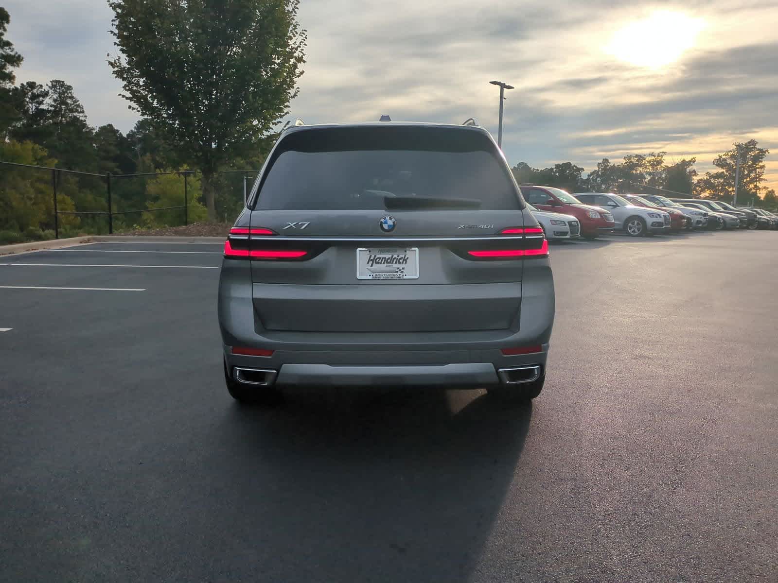 2025 BMW X7 xDrive40i 9