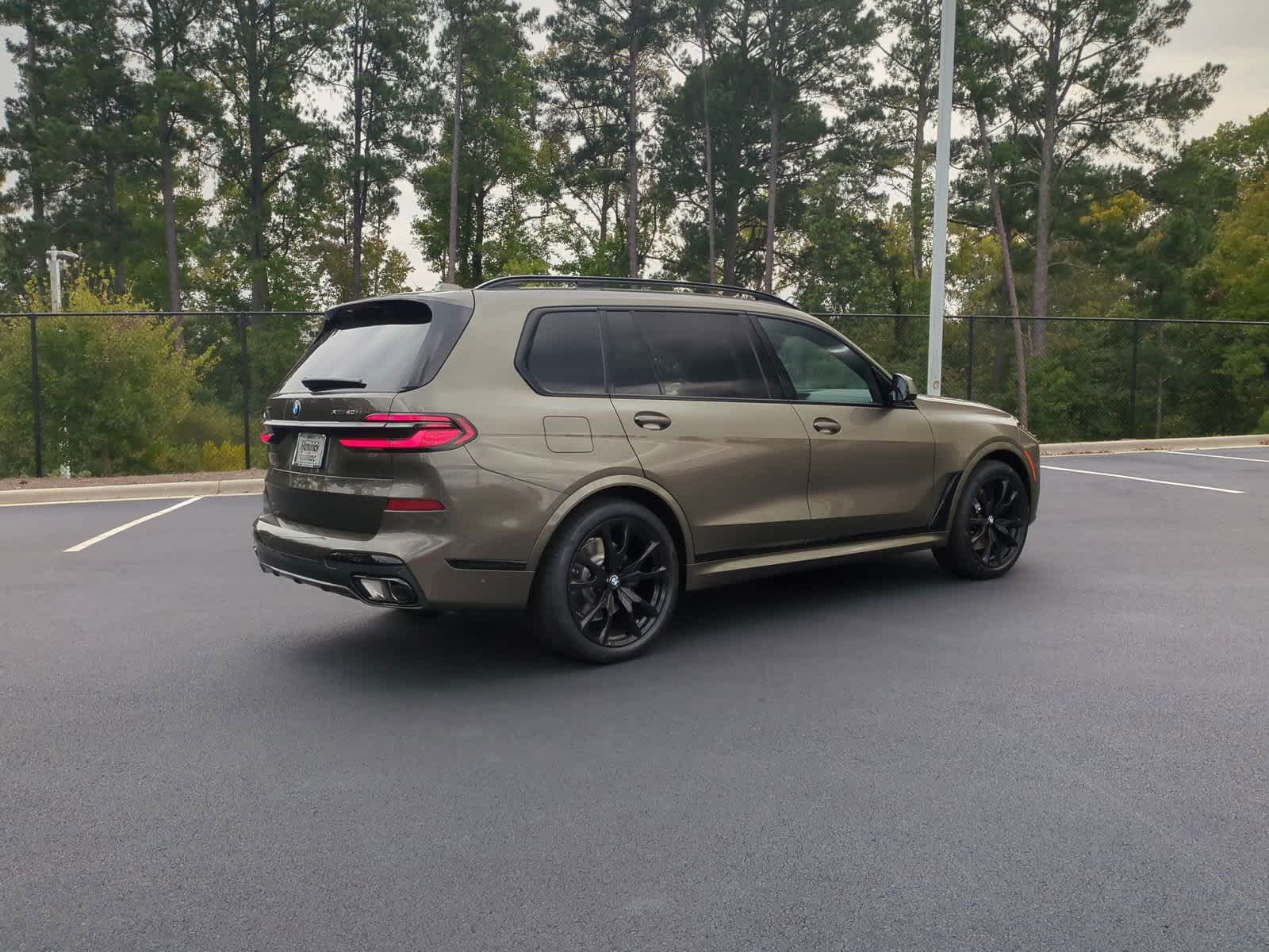 2025 BMW X7 xDrive40i 10