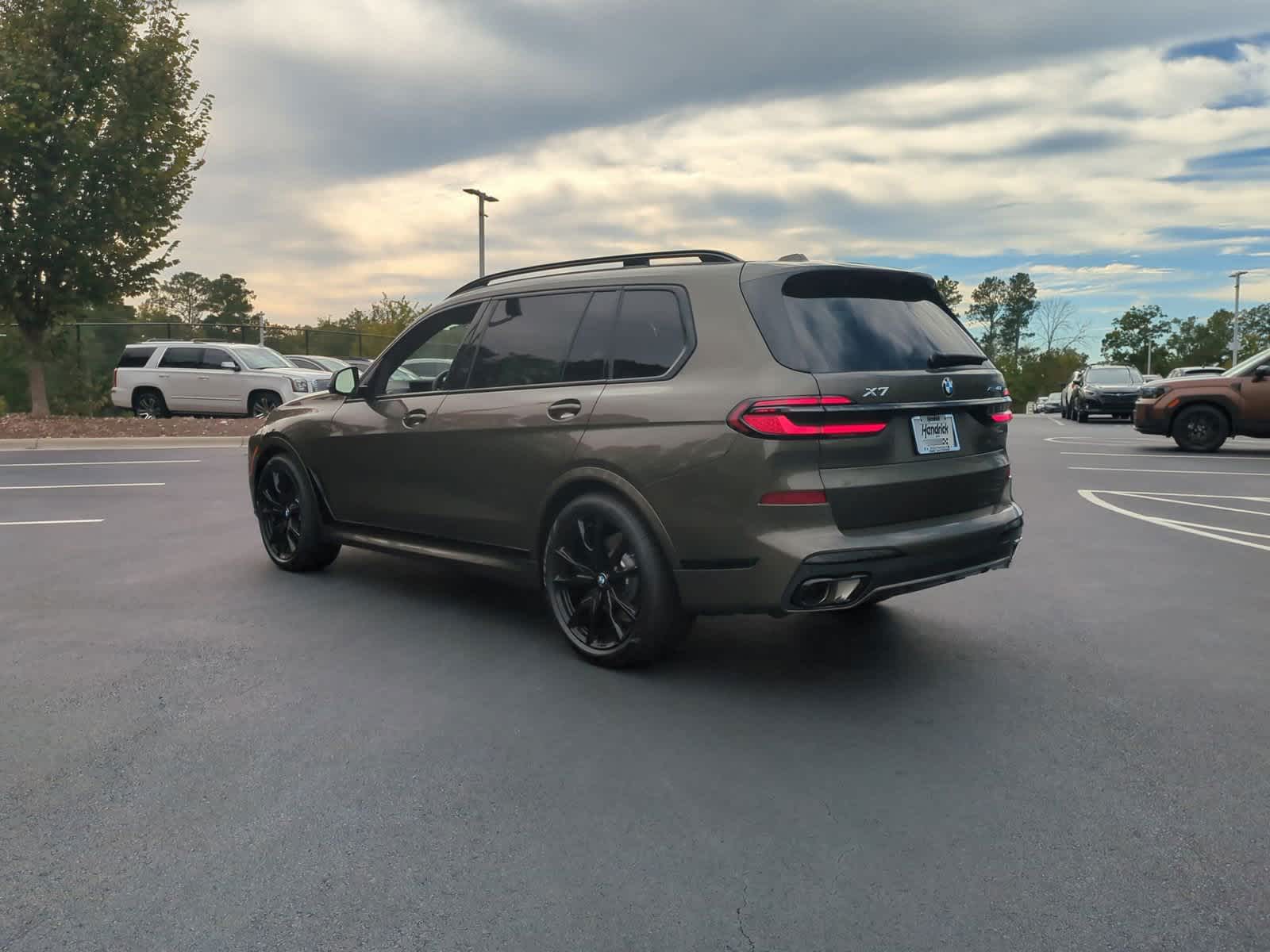 2025 BMW X7 xDrive40i 8