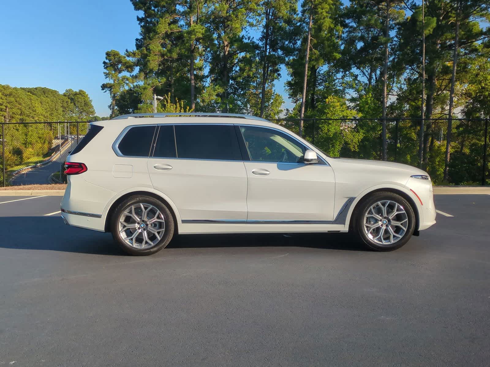 2025 BMW X7 xDrive40i 11