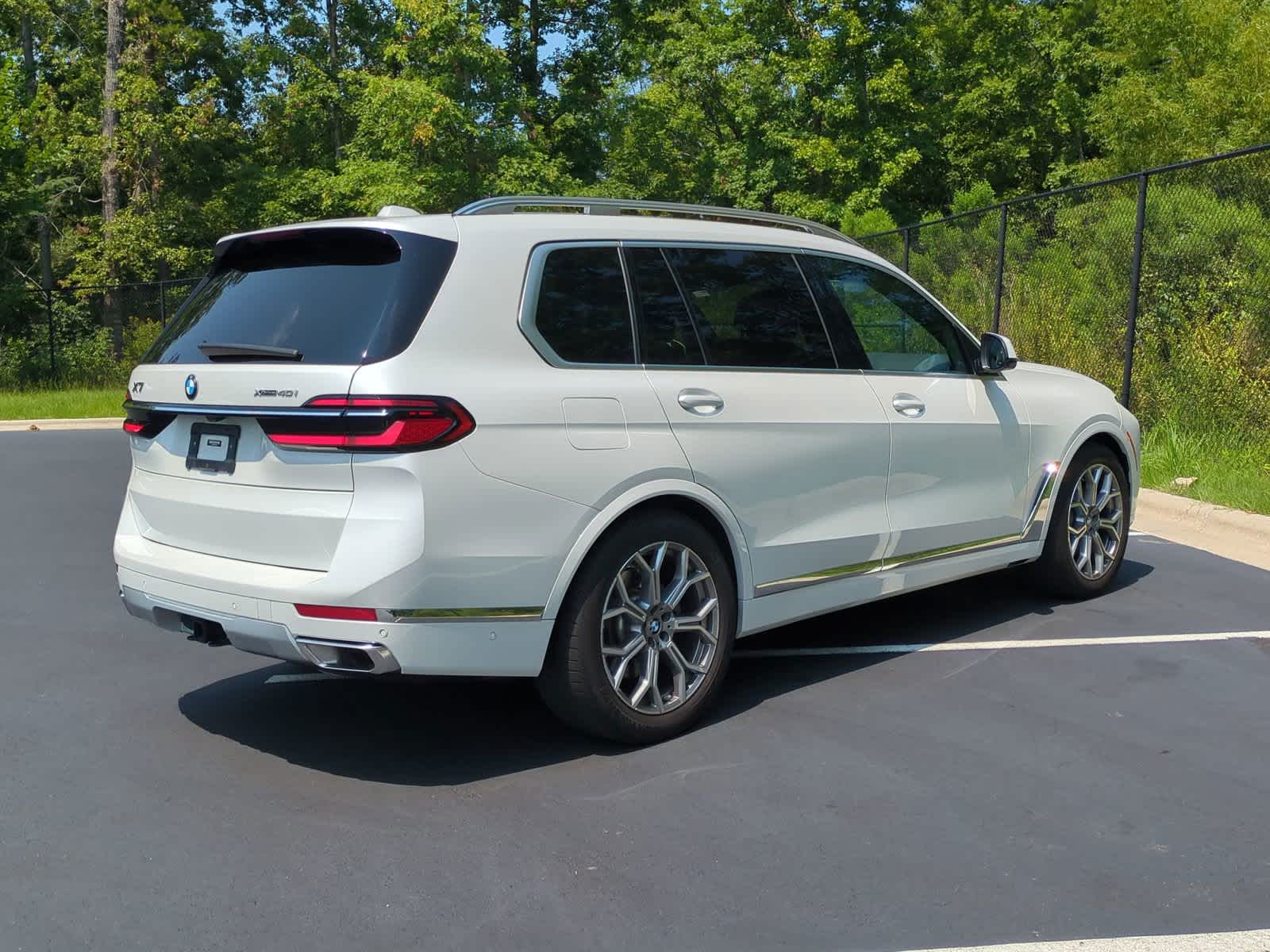 2023 BMW X7 xDrive40i 10