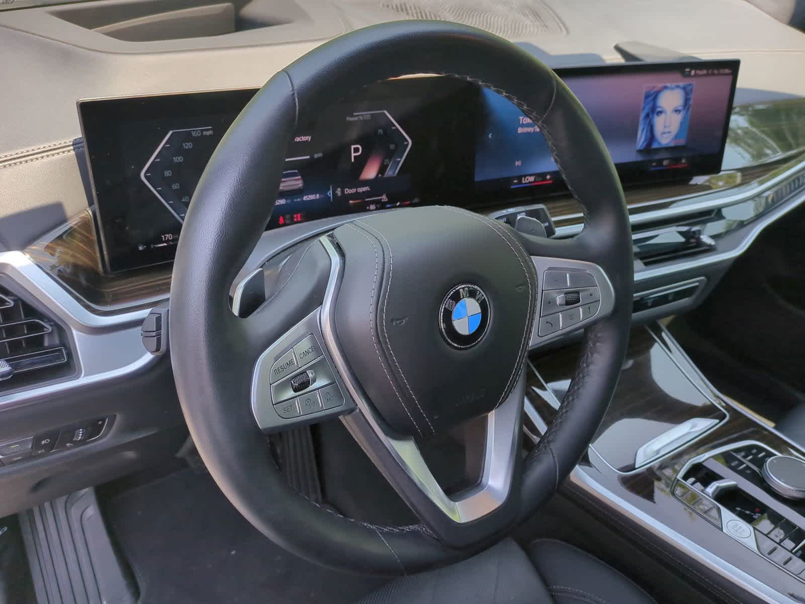 2023 BMW X7 xDrive40i 18