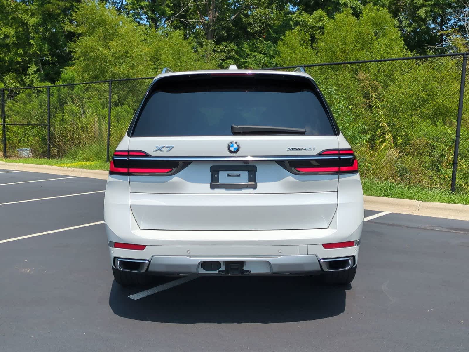 2023 BMW X7 xDrive40i 9