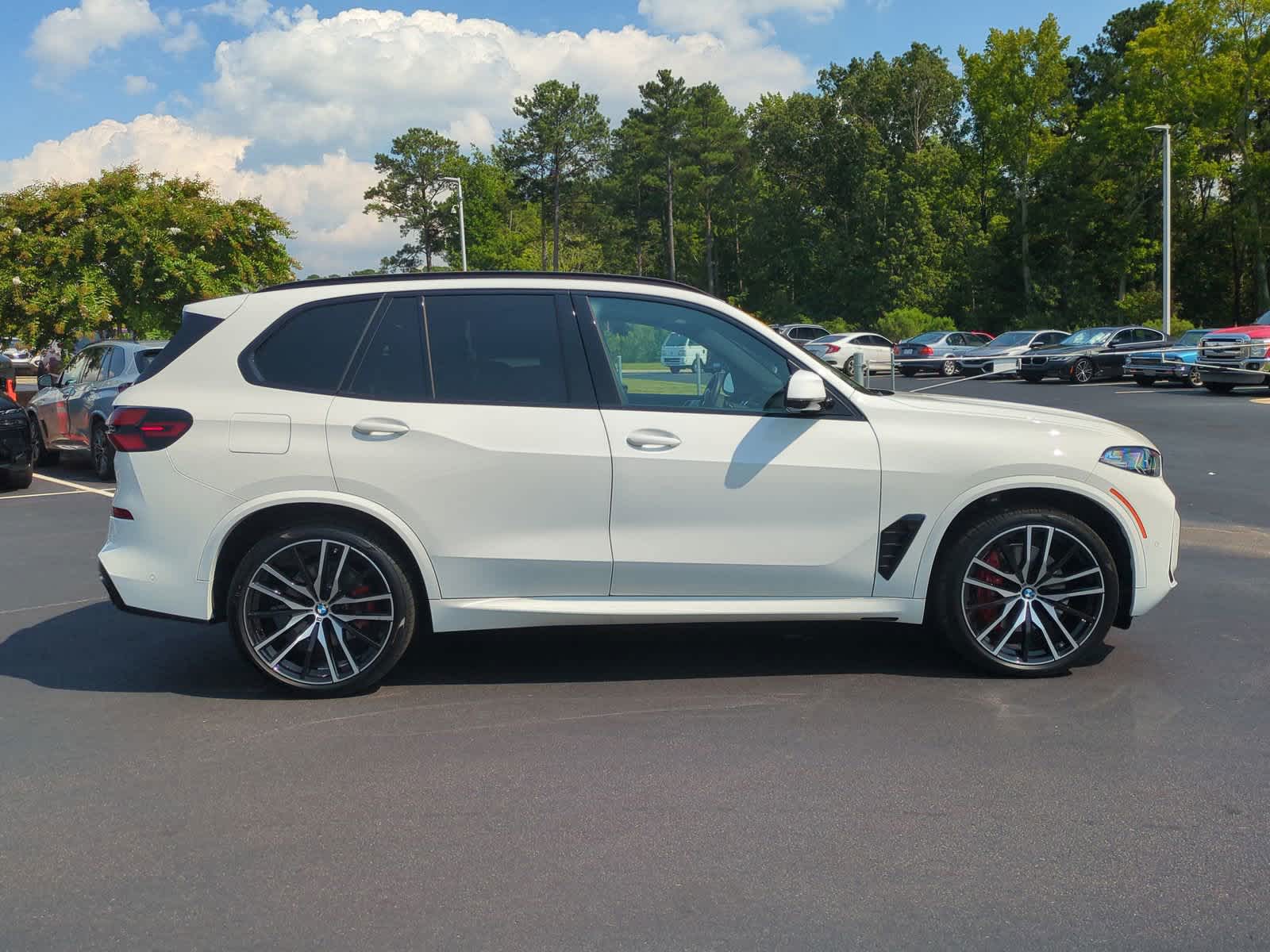 2025 BMW X5 xDrive40i 11