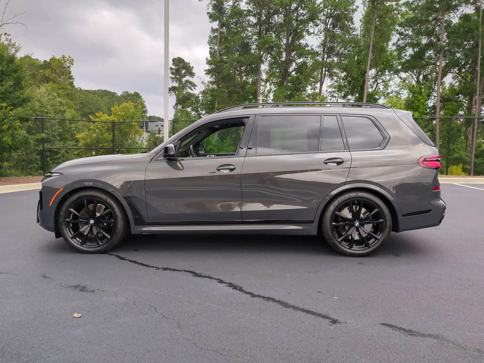 2025 BMW X7 M60i 7