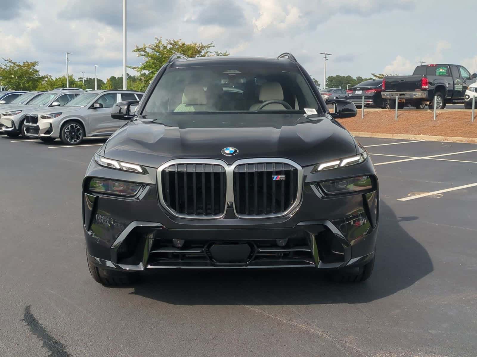 2025 BMW X7 M60i 3