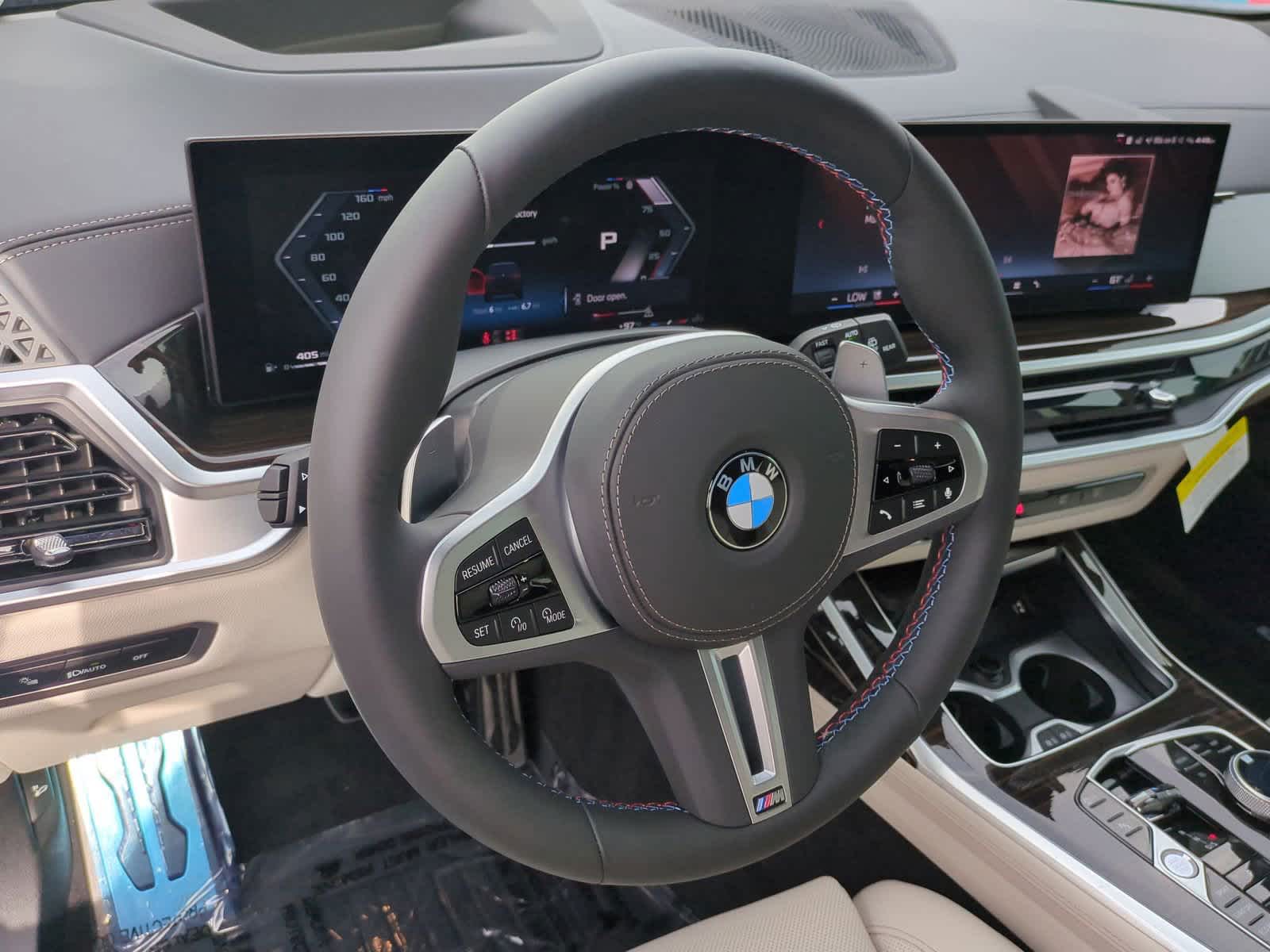 2025 BMW X7 M60i 18