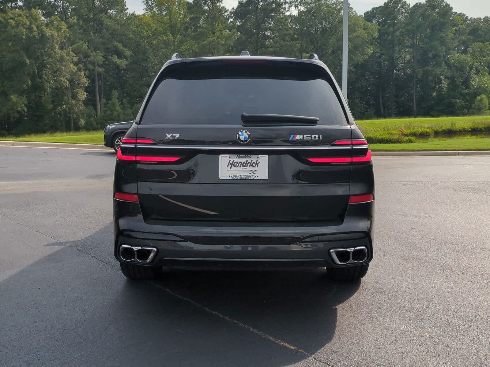 2025 BMW X7 M60i 9