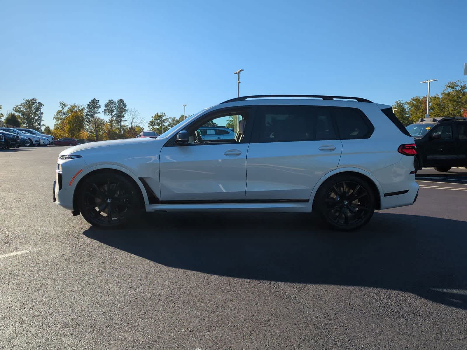 2025 BMW X7 M60i 7