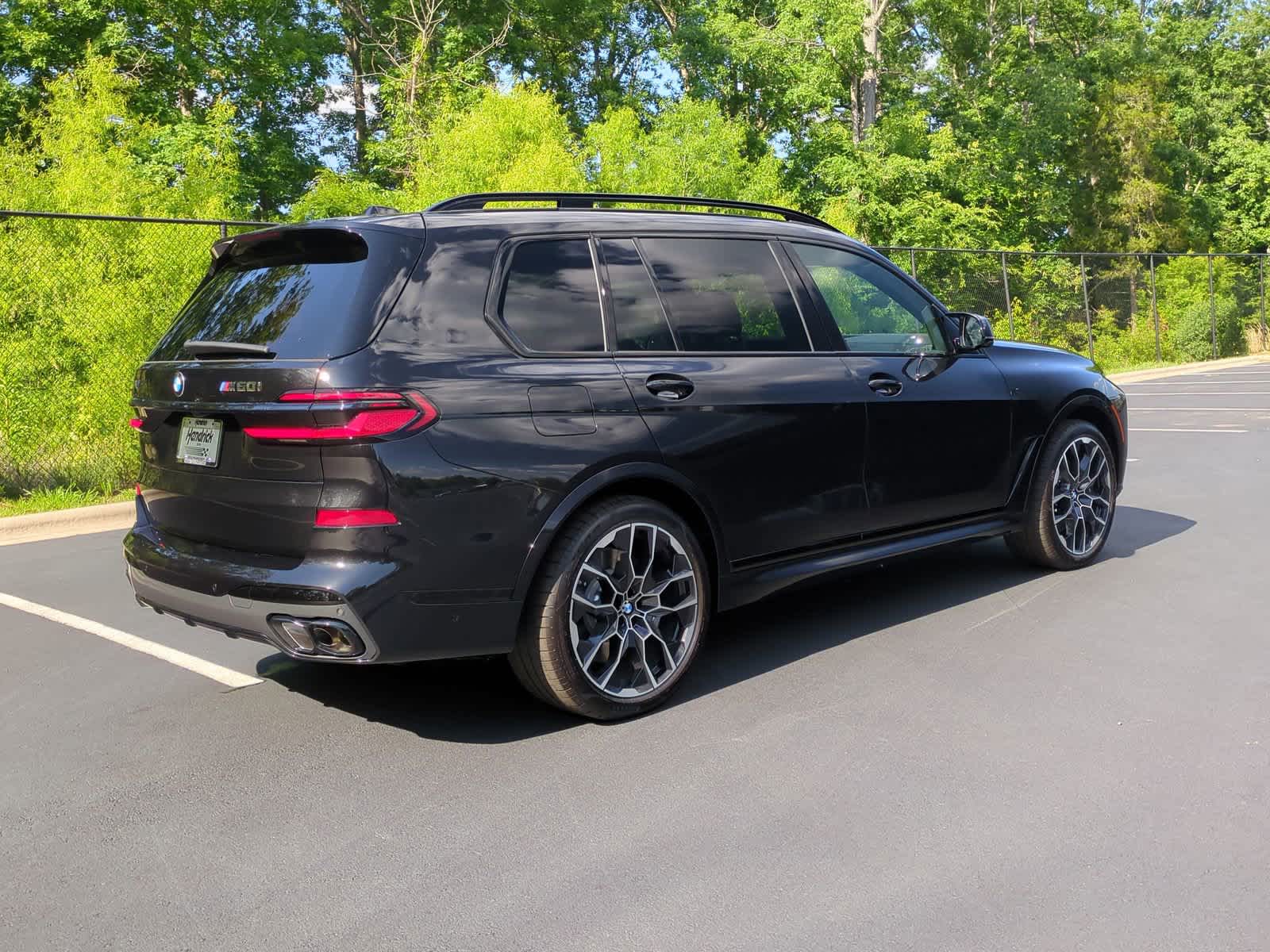 2025 BMW X7 M60i 10