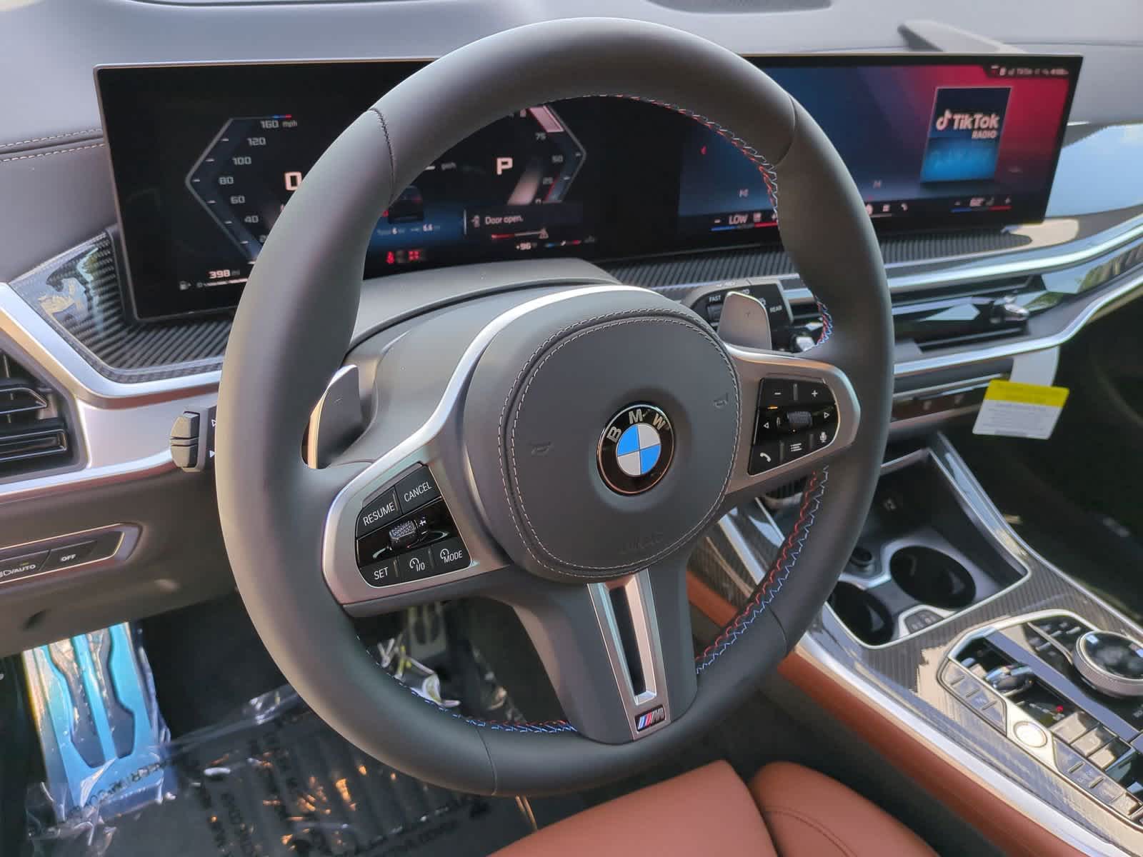 2025 BMW X7 M60i 18