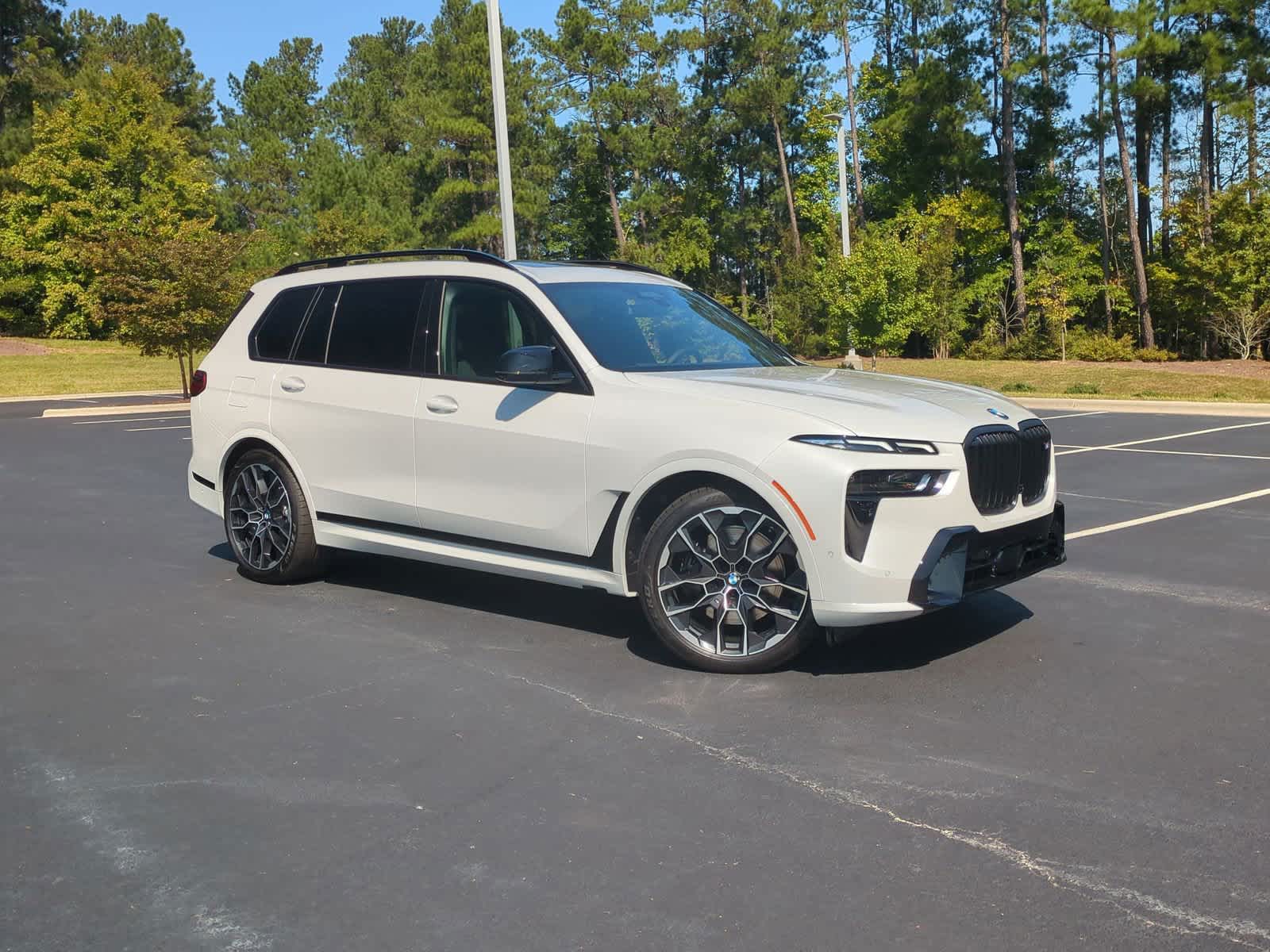 2025 BMW X7 M60i 2