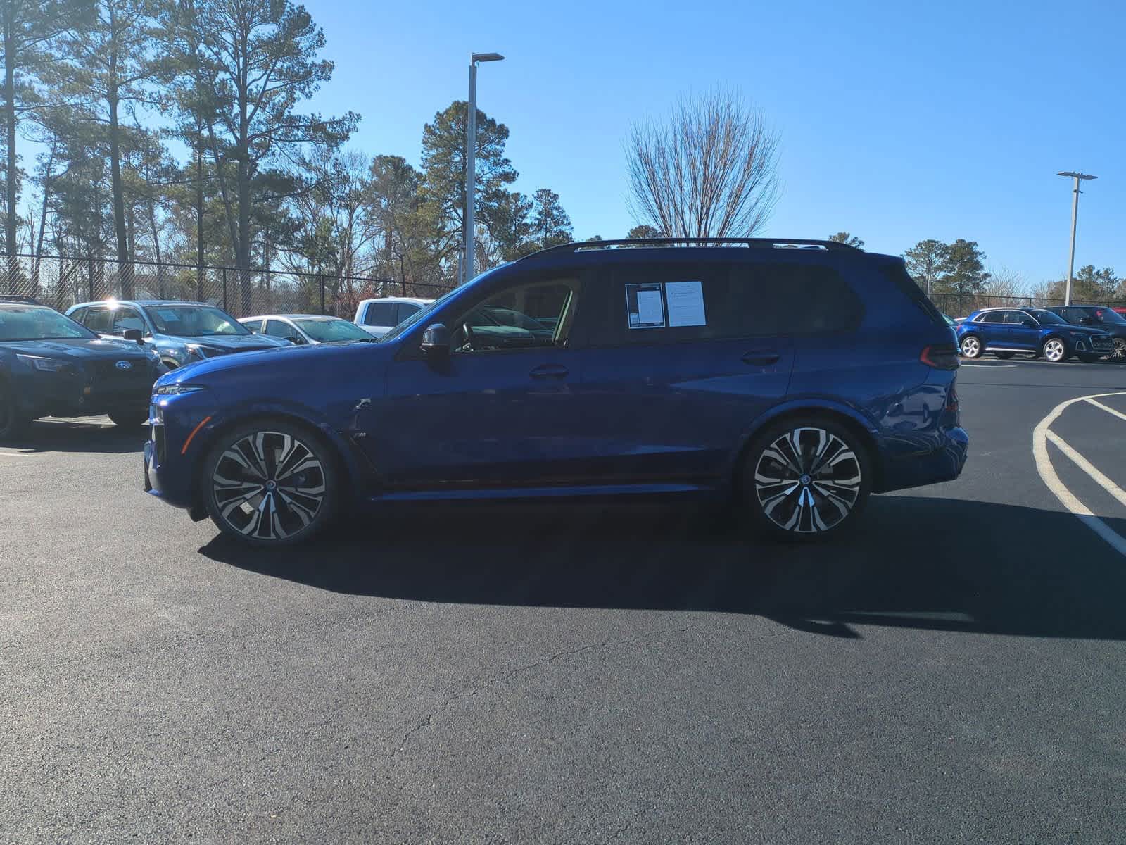 2023 BMW X7 M60i 6