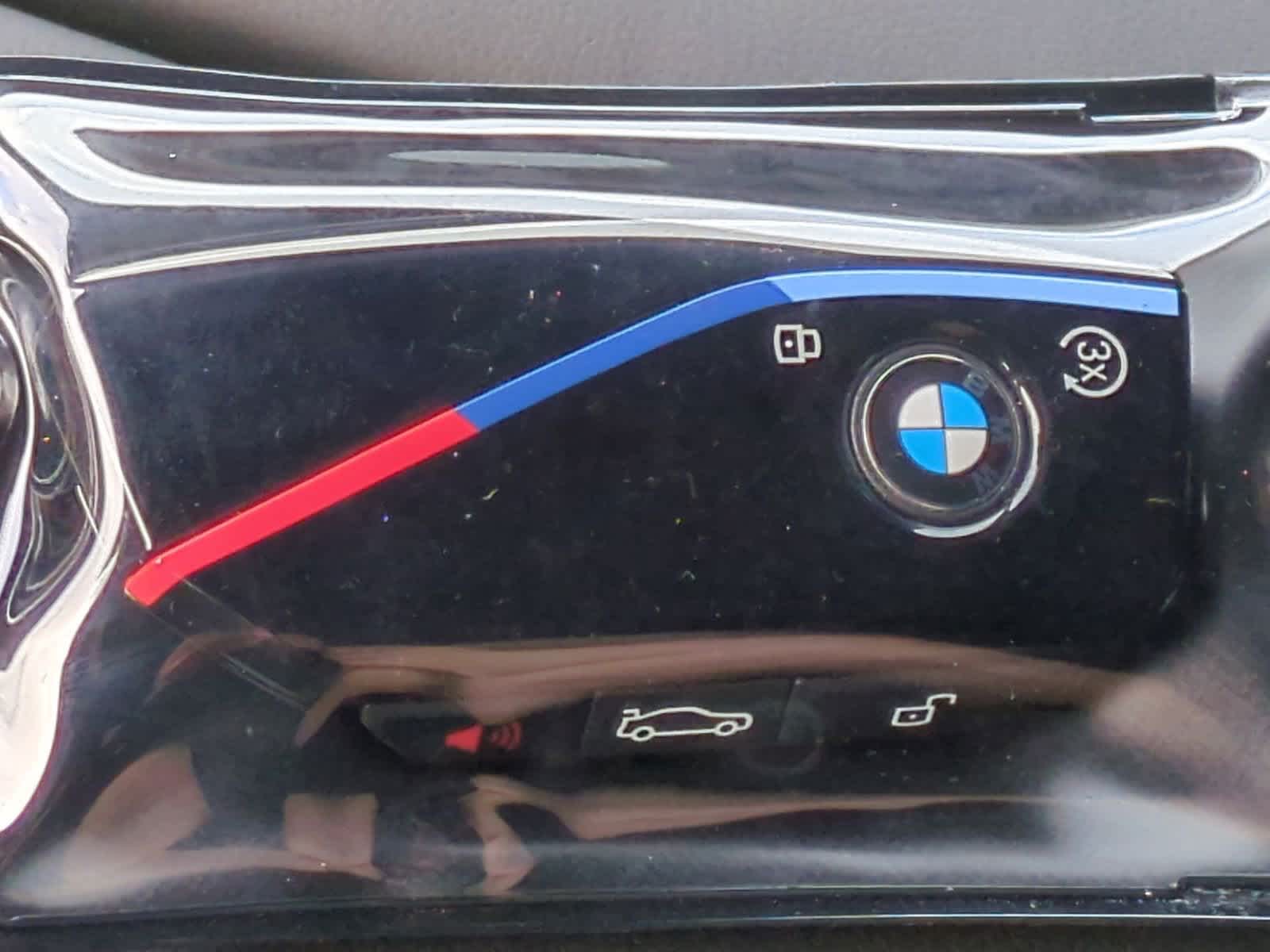 2025 BMW X7 M60i 37