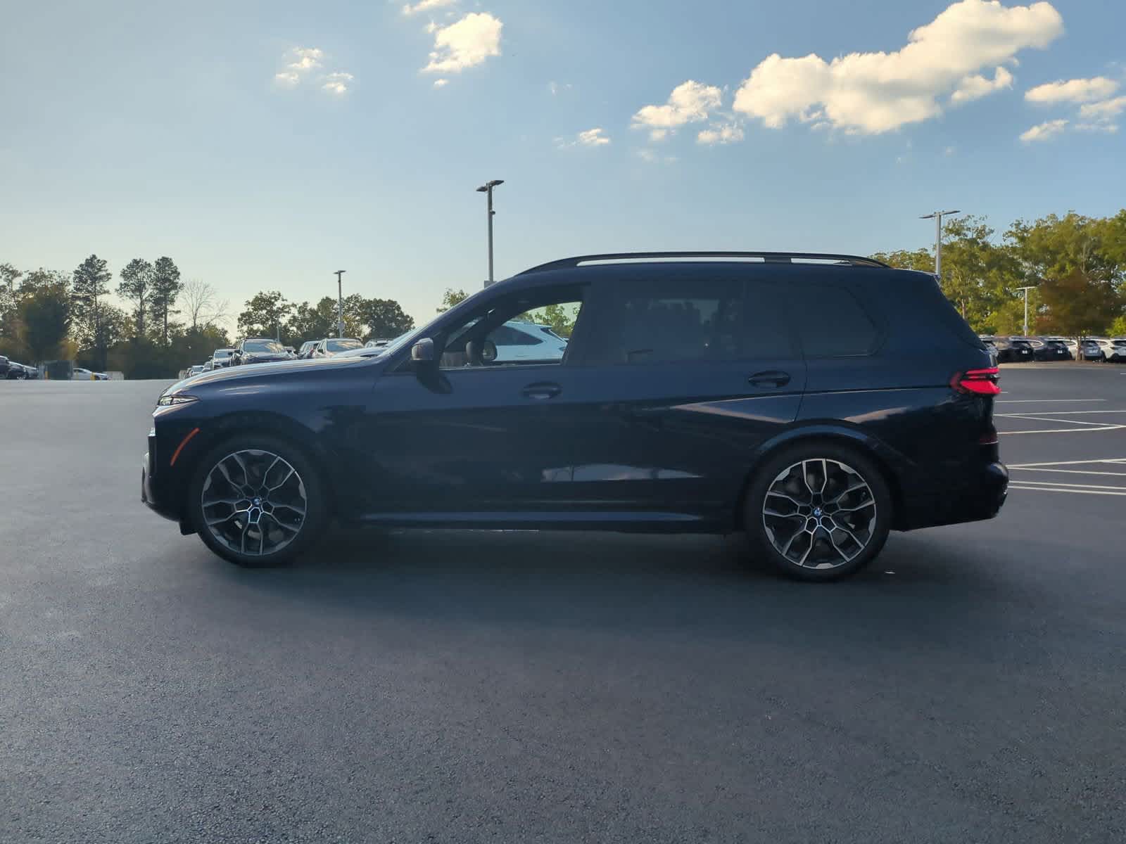 2025 BMW X7 M60i 7